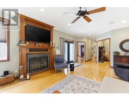 81 HURON STREET - 32