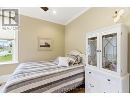 81 HURON STREET - 9