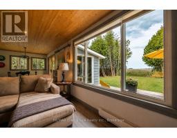 188 BAY STREET - 18