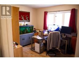 52 SUNSHINE STREET - 14