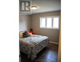 52 SUNSHINE STREET - 15