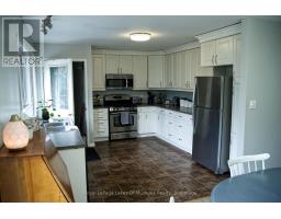 52 SUNSHINE STREET - 6