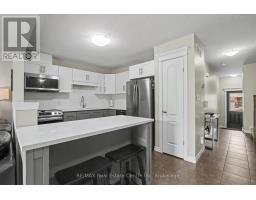 58 CURZON CRESCENT - 4