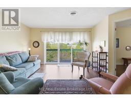 402 - 200 RIVER STREET - 17