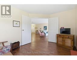402 - 200 RIVER STREET - 21