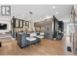3 QUEENSBROOK CRESCENT - 1