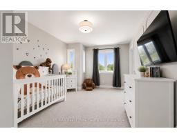 3 QUEENSBROOK CRESCENT - 20