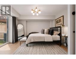 3 QUEENSBROOK CRESCENT - 26