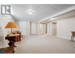 6 PARKSIDE DRIVE - 25