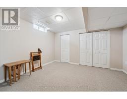6 PARKSIDE DRIVE - 26
