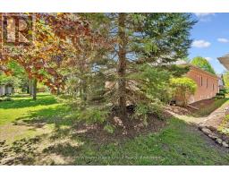 6 PARKSIDE DRIVE - 30