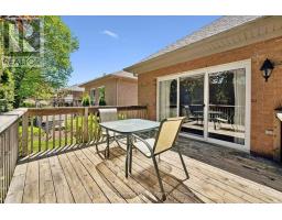 6 PARKSIDE DRIVE - 31
