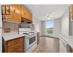 512 - 19 WOODLAWN ROAD E - 15