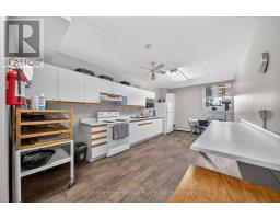 512 - 19 WOODLAWN ROAD E - 39