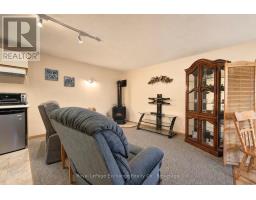 28 MAPLE STREET - 44