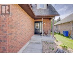 144 KINCARDINE STREET N - 4