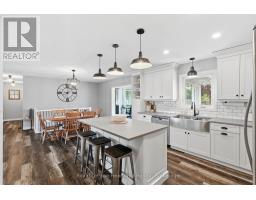 17 BROWN STREET N - 21