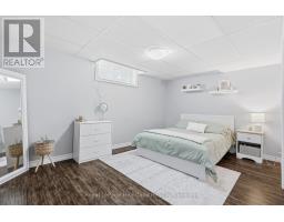 17 BROWN STREET N - 34