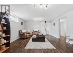 17 BROWN STREET N - 36