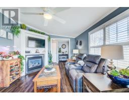 11 HEMLOCK CRESCENT - 17
