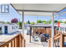 11 HEMLOCK CRESCENT - 27