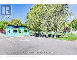 11 HEMLOCK CRESCENT - 37