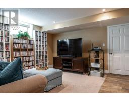 22 FINDLAY PLACE - 28