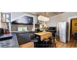 526 ALICE STREET - 3