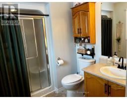 459 RICHARD CRESCENT - 13