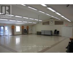 459 RICHARD CRESCENT - 36