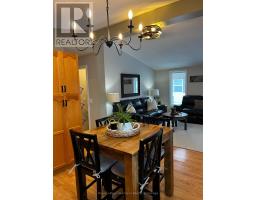 459 RICHARD CRESCENT - 8