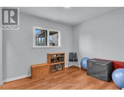 148 VICTORIA ROAD N - 19