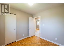 1038 11TH STREET E - 20
