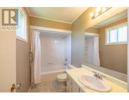 1038 11TH STREET E - 23
