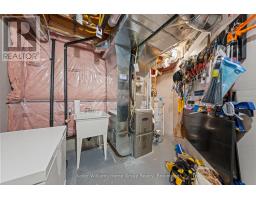 32 - 255 SUMMERFIELD DRIVE - 46