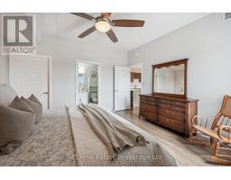 215 - 35 KINGSBURY SQUARE - 19