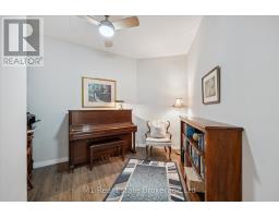 215 - 35 KINGSBURY SQUARE - 21