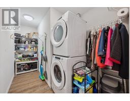 215 - 35 KINGSBURY SQUARE - 26