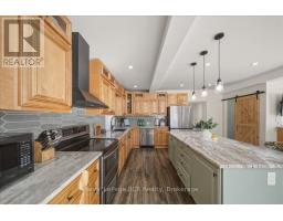 392010 GREY ROAD 109 - 29