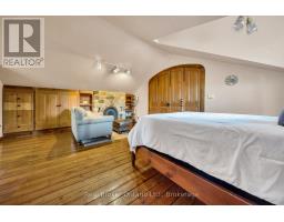 4766 HYNDMAN DRIVE - 41