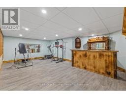 39 EASTWOOD CRESCENT - 24