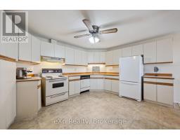 602 - 24 MARILYN DRIVE - 20