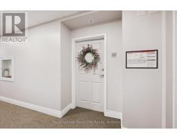403 - 2 COLONIAL DRIVE - 32
