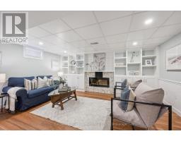 12 SHEA CRESCENT - 17