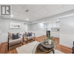 12 SHEA CRESCENT - 18