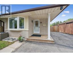 12 SHEA CRESCENT - 2