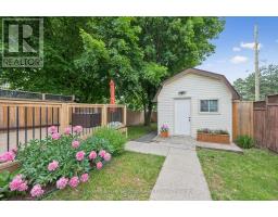 12 SHEA CRESCENT - 23
