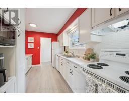 12 SHEA CRESCENT - 7