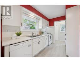 12 SHEA CRESCENT - 9