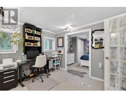 401 SUGAR MAPLE DRIVE - 22